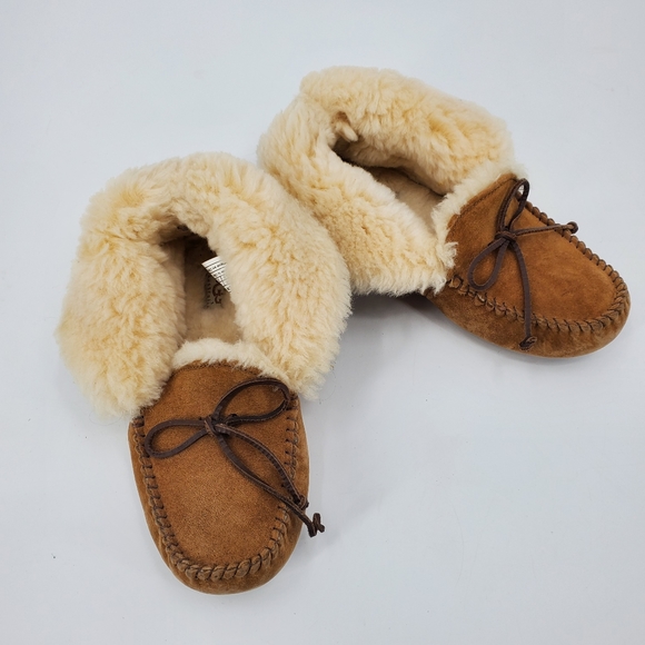 insulated moccasins